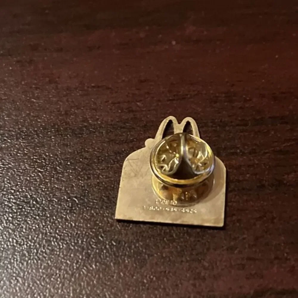 McDonald's Panasonic POS‎ Systems Globe 20 Years Employee Lapel Hat Pin